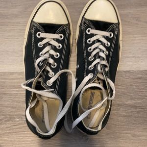Black converse!